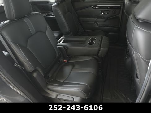 Used 2025 Honda Pilot Touring image 37