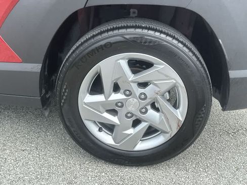 Used 2024 Hyundai Kona SE FWD image 10