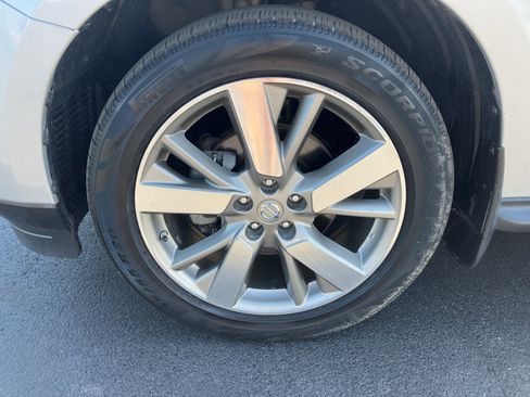 Used 2016 Nissan Pathfinder Platinum AWD/4WD image 10