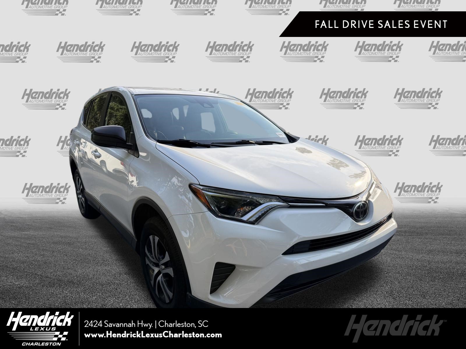 Used 2017 Toyota RAV4 LE FWD image 1
