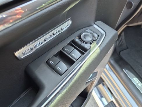 Used 2025 GMC Sierra 1500 Denali AWD/4WD image 21