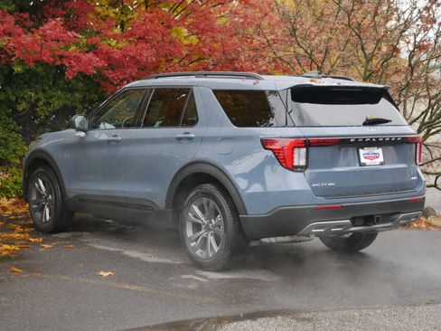 New 2026 Ford Explorer Active w/ Active Comfort Package image 19