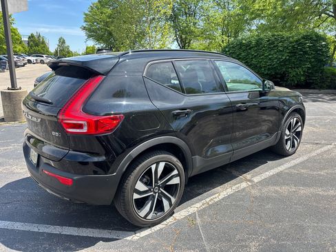 Used 2023 Volvo XC40 B5 Plus w/ Driver Assist Package AWD/4WD image 5
