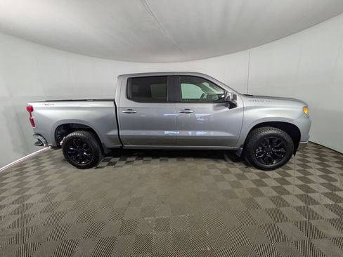 Used 2024 Chevrolet Silverado 1500 LT AWD/4WD image 31