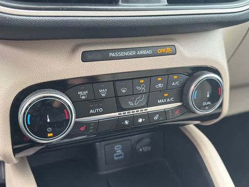 Used 2022 Ford Escape SEL FWD image 30