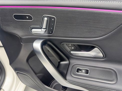 Used 2024 Mercedes-Benz CLA 250 4MATIC image 47