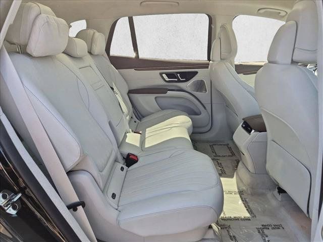 Used 2023 Mercedes-Benz EQS 580 4MATIC SUV image 21
