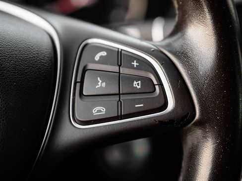 Used 2018 Mercedes-Benz GLC 350e 4MATIC image 18