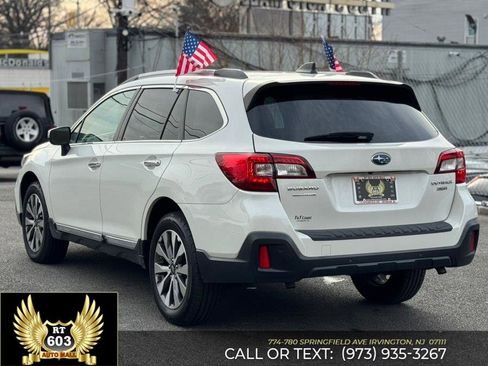 Used 2018 Subaru Outback 3.6R Touring image 4