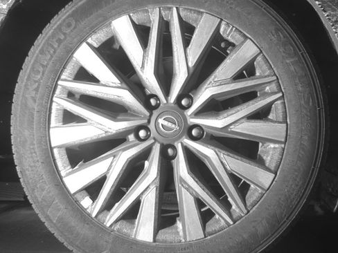 Used 2025 Nissan Altima 2.5 SV FWD image 15