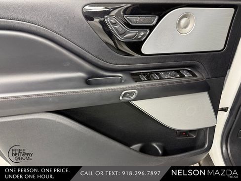 Used 2020 Lincoln Aviator Reserve w/ Equipment Group 202A AWD/4WD image 16