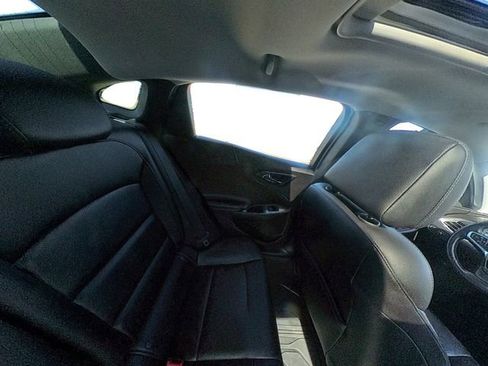 Used 2018 Chevrolet Malibu LT w/ Leather Package image 37