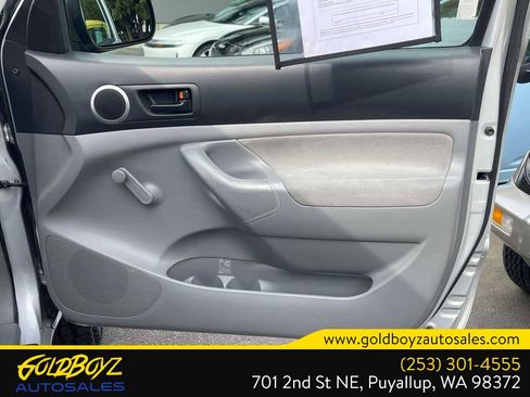 Used 2005 Toyota Tacoma PreRunner RWD image 21