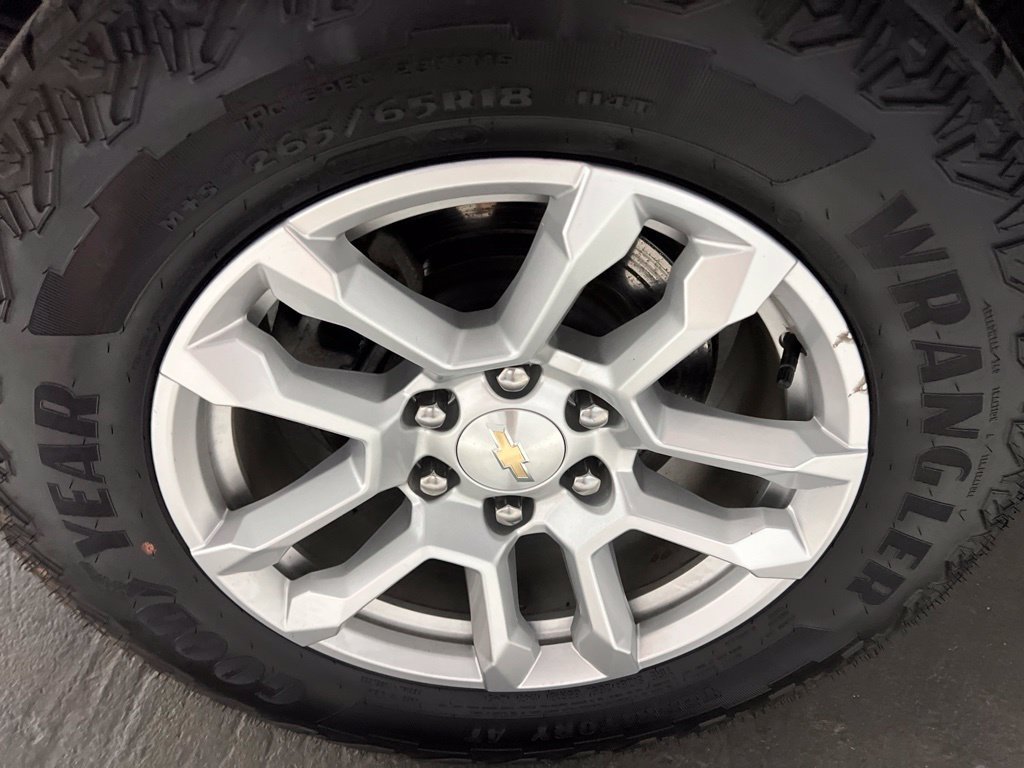 Used 2024 Chevrolet Silverado 1500 LT AWD/4WD image 43
