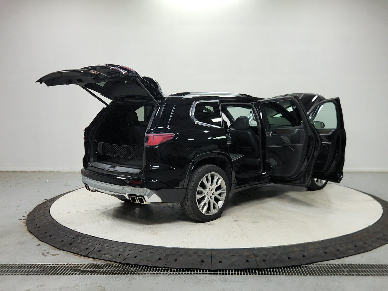 Used 2025 GMC Acadia Denali w/ Super Cruise Package AWD/4WD image 16