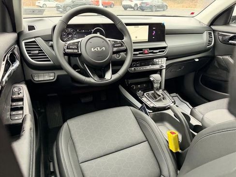 New 2026 Kia Seltos EX w/ EX Sunroof Package AWD/4WD image 5