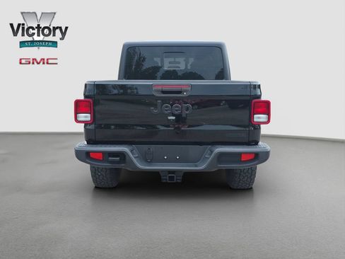 Used 2020 Jeep Gladiator Sport AWD/4WD image 16