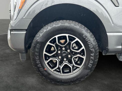 Used 2023 Ford F150 Lariat AWD/4WD image 4
