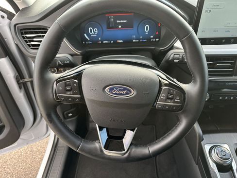 Used 2025 Ford Escape Platinum image 22