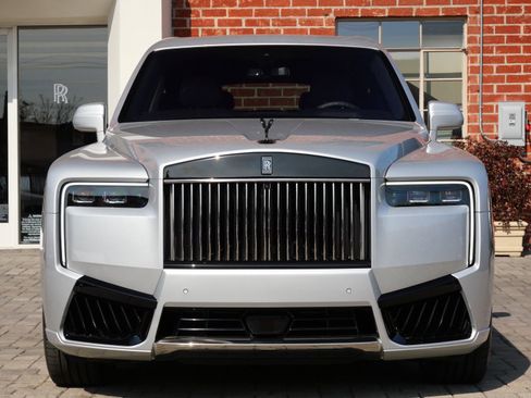 Certified 2026 Rolls-Royce Cullinan Black Badge AWD/4WD image 5