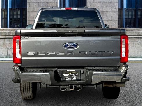 Certified 2024 Ford F250 XLT image 4