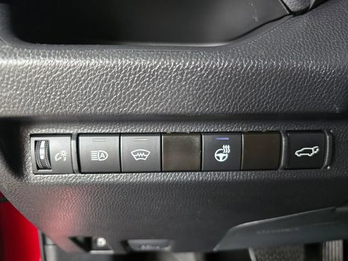 Used 2025 Toyota RAV4 XLE w/ Convenience Package AWD/4WD image 27
