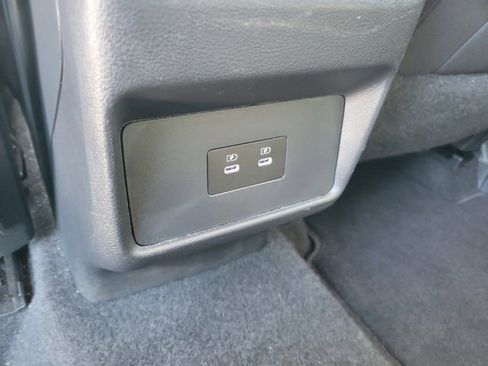 Certified 2025 Nissan Rogue SV FWD image 20
