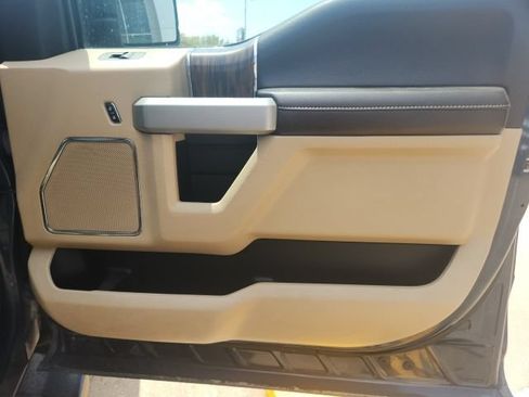 Used 2018 Ford F150 Lariat AWD/4WD image 17