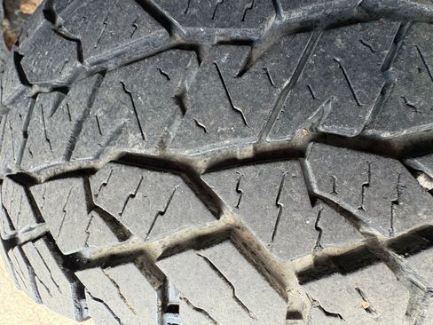 Used 2005 Chevrolet Avalanche Z71 w/ Preferred Equipment Group image 37