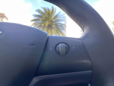 Used 2022 Tesla Model 3 image 21