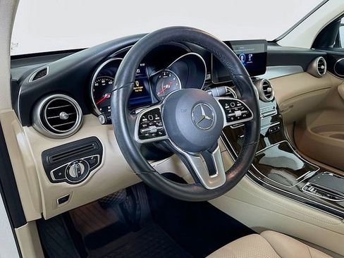 Used 2020 Mercedes-Benz GLC 300 4MATIC image 9