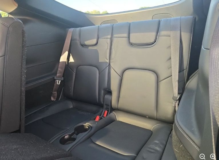 Used 2024 Tesla Model Y Long Range AWD/4WD image 5