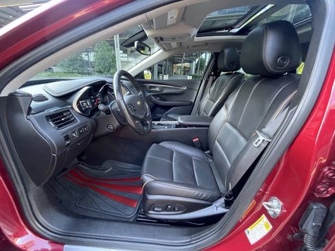 Used 2018 Chevrolet Impala Premier w/ Premier Convenience Package FWD image 14