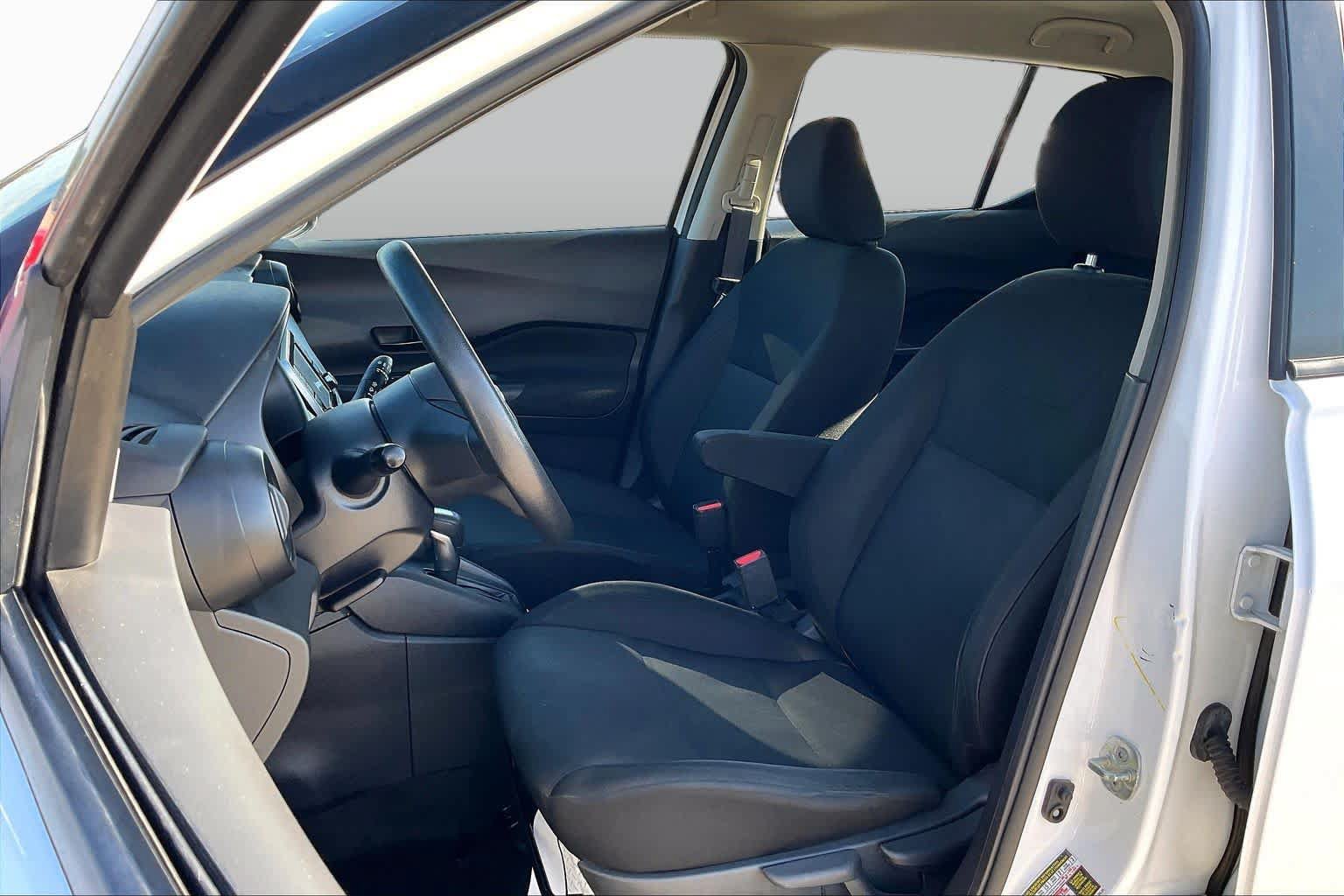 Used 2023 Nissan Kicks S FWD image 8