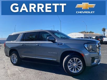 Used 2022 GMC Yukon XL SLT w/ SLT Premium Package