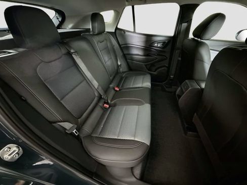 New 2026 Chevrolet Trax LT w/ LT Convenience Package FWD image 24