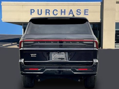 Used 2025 Lincoln Navigator Reserve w/ Jet Appearance Package image 5
