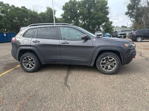 Used 2021 Jeep Cherokee Trailhawk AWD/4WD image 2