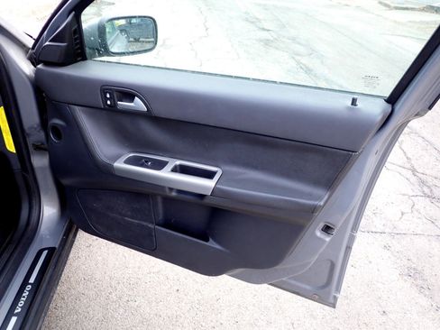 Used 2005 Volvo S40 T5 image 10