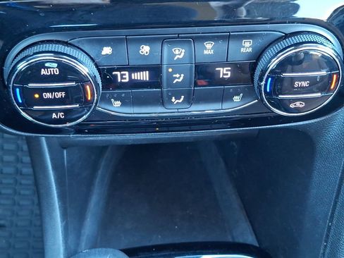 Used 2020 Buick Encore GX Essence image 15