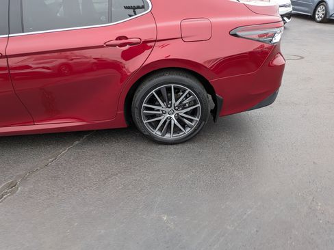 Certified 2022 Toyota Camry XLE image 7