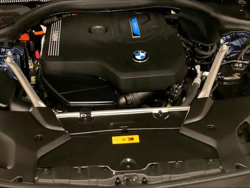 Used 2023 BMW 530e xDrive w/ Premium Package AWD/4WD image 30
