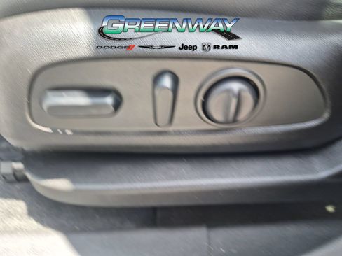 Used 2019 GMC Terrain SLT w/ Preferred Package FWD image 16