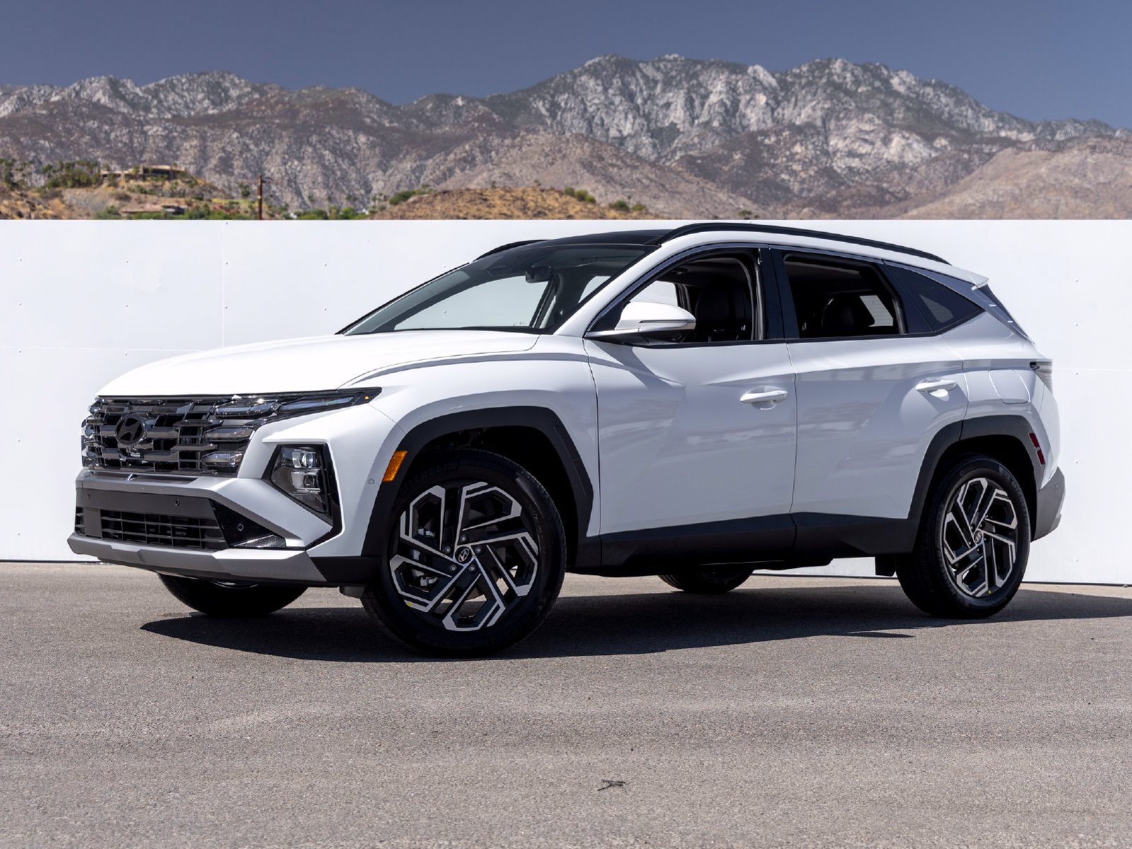 New 2026 Hyundai Tucson Limited w/ Tow & Go Package AWD/4WD image 1