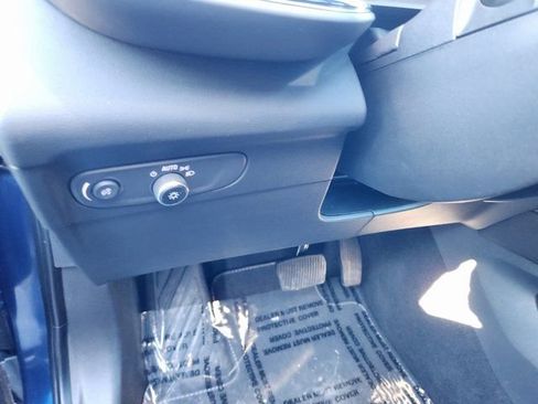 Used 2023 Buick Envision Essence image 21