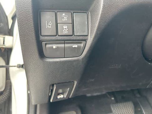Used 2018 Acura TLX FWD image 19