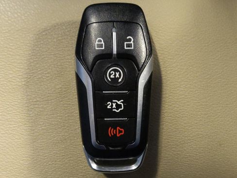 Used 2017 Ford Edge SEL w/ Equipment Group 201A FWD image 32
