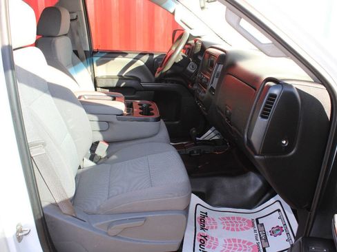 Used 2015 Chevrolet Silverado 2500 W/T AWD/4WD image 24