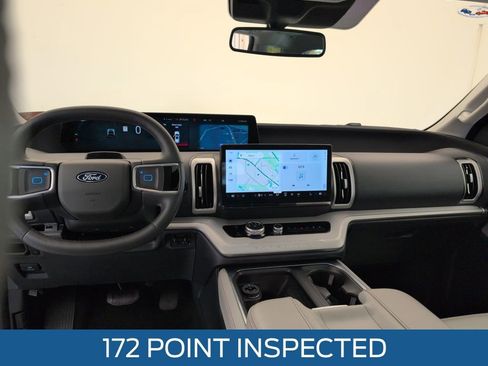 Used 2025 Ford Expedition Active image 8