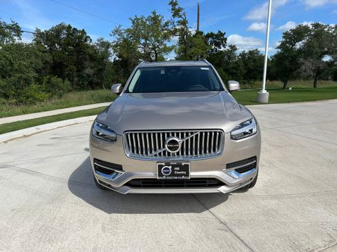 Used 2025 Volvo XC90 B6 Plus w/ Protection Package Premier image 6